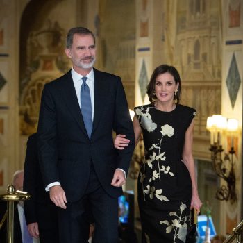 dit-belgische-modehuis-is-favoriet-bij-europese-royals-378709