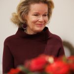 Koningin Mathilde draagt coltrui