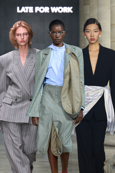 standing-on-business-inspiratie-voor-jouw-kantoorlooks-in-2026-378764