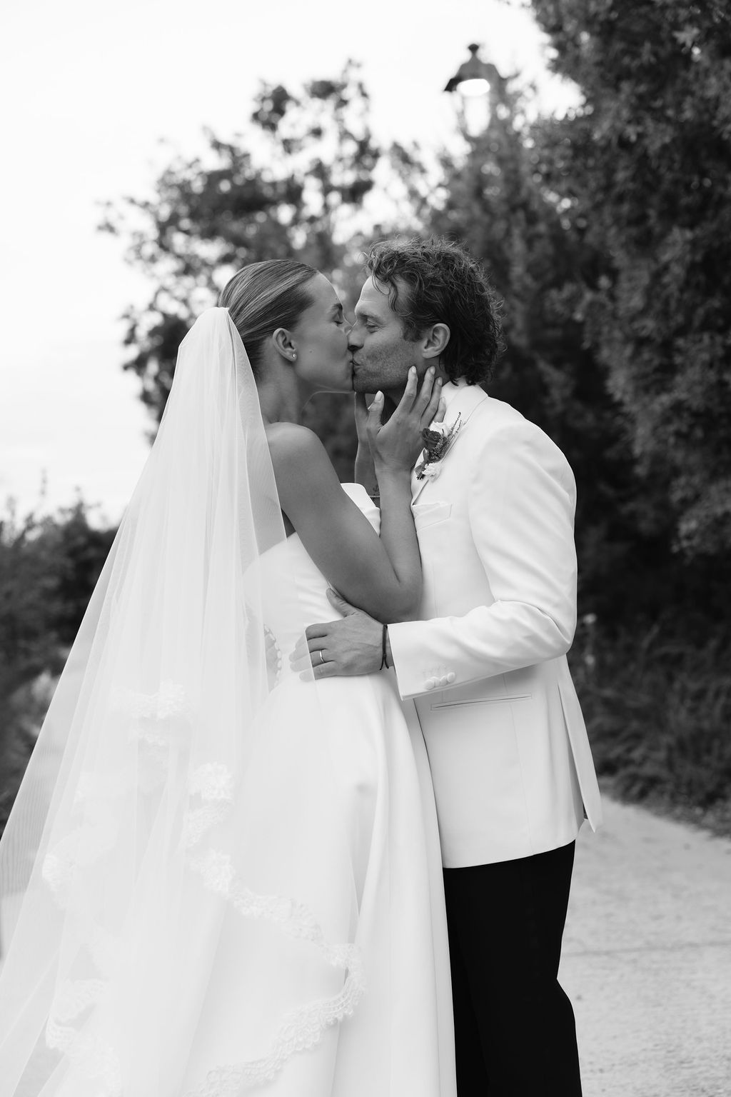 De bruiloft van Sascha Visser en Giorgia Voorthuis