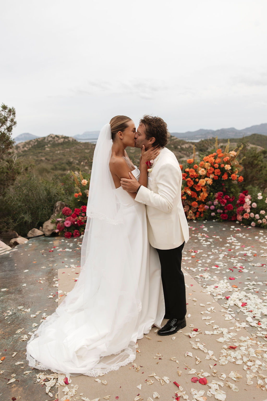 De bruiloft van Sascha Visser en Giorgia Voorthuis