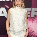 Sofia Richie Grainge in een zwangerschapslook van Schiaparelli