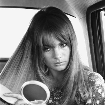 deze-zakspiegeltjes-zijn-zo-mooi-dat-je-ze-cadeau-kunt-geven-377405