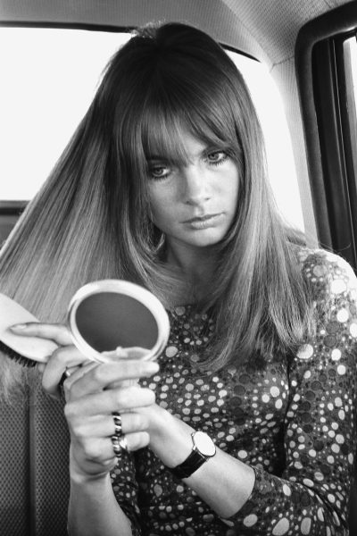 deze-zakspiegeltjes-zijn-zo-mooi-dat-je-ze-cadeau-kunt-geven-377405