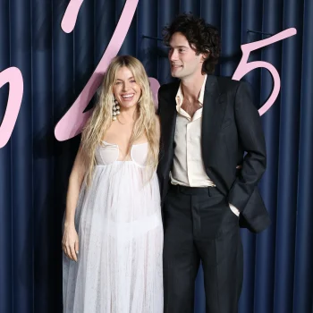 deze-beroemdheden-verwachten-een-baby-in-2026-381166