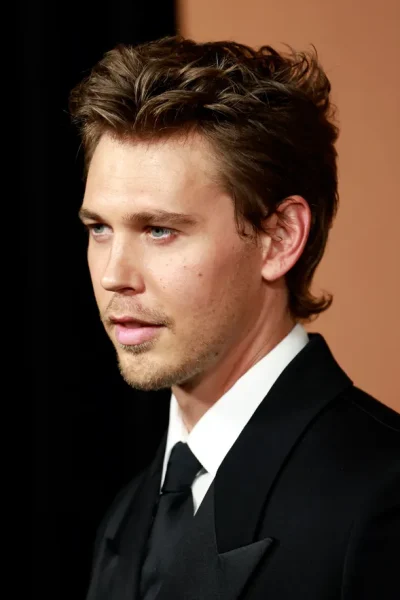 alle-knappe-bekende-mannen-hebben-een-ding-gemeen-dit-polariserende-kapsel-381516