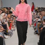 Mandarijns jasje Ao Yes lente zomer 2026 Shanghai Fashion Week