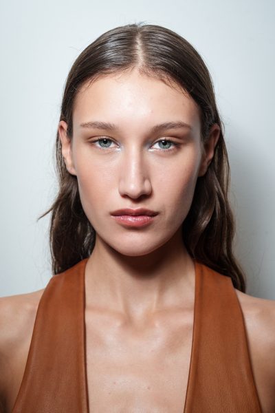 een-week-lang-bottenbouillon-drinken-dit-doet-het-met-je-huid-380326