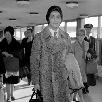 valentino-garavani-is-op-93-jarige-leeftijd-overleden-381048