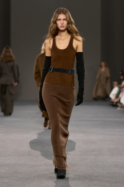 standing-on-business-de-runway-als-inspiratiebron-voor-jouw-chic-but-cool-kantoorlooks-405140