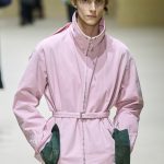 prada men herfst winter 2026 vlek op mouw