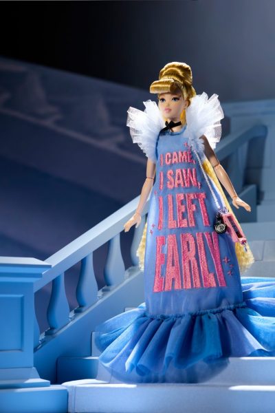 couture-voor-je-barbie-deze-assepoester-pop-draagt-viktor-rolf-381660