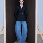 Barrel jeans in de collectie van Alaïa.