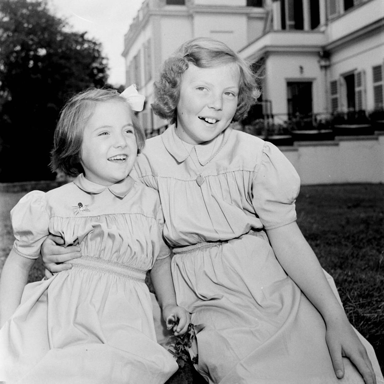 Prinses Beatrix met prinses Irene