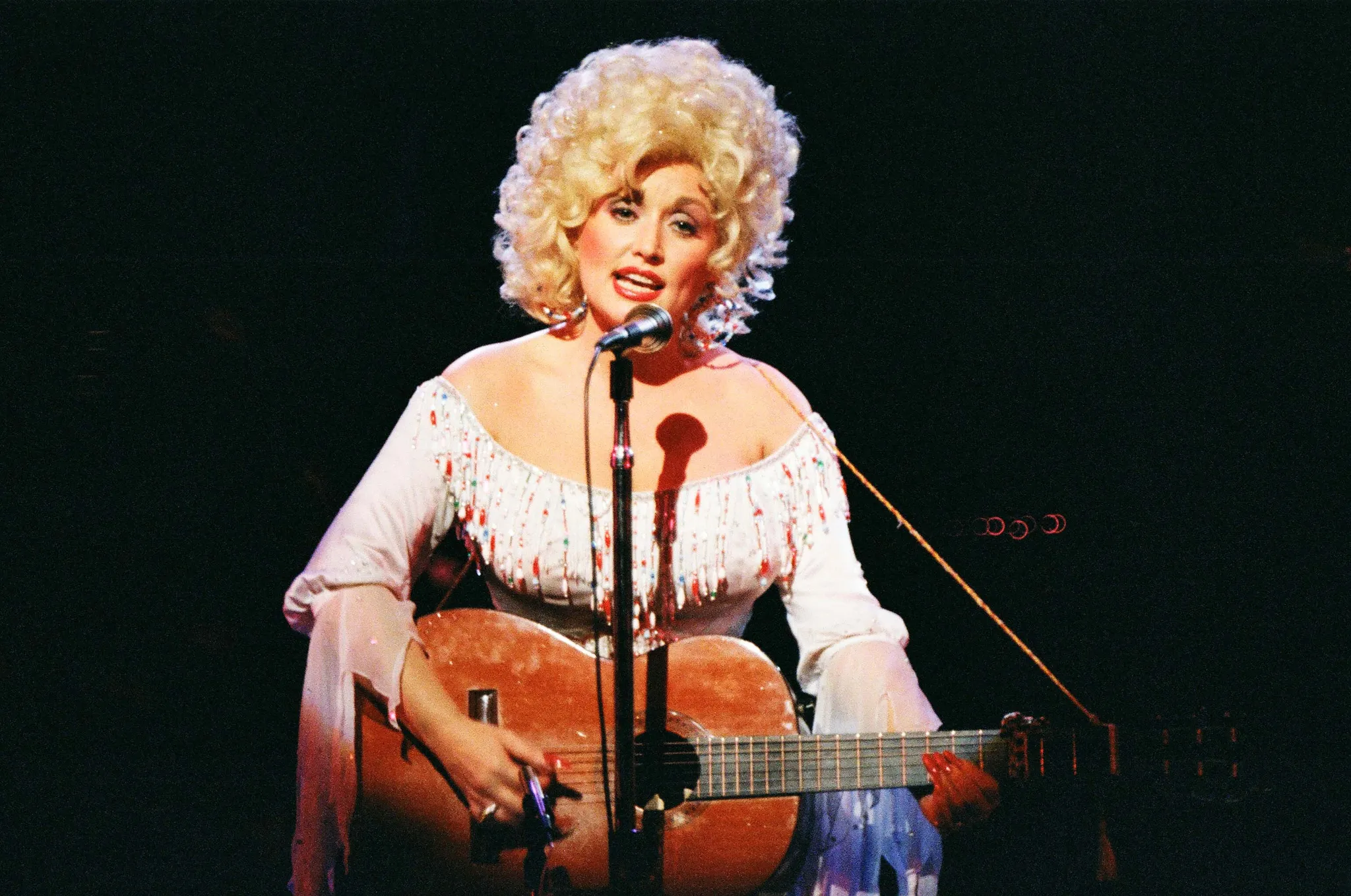 Dolly Parton in 1983