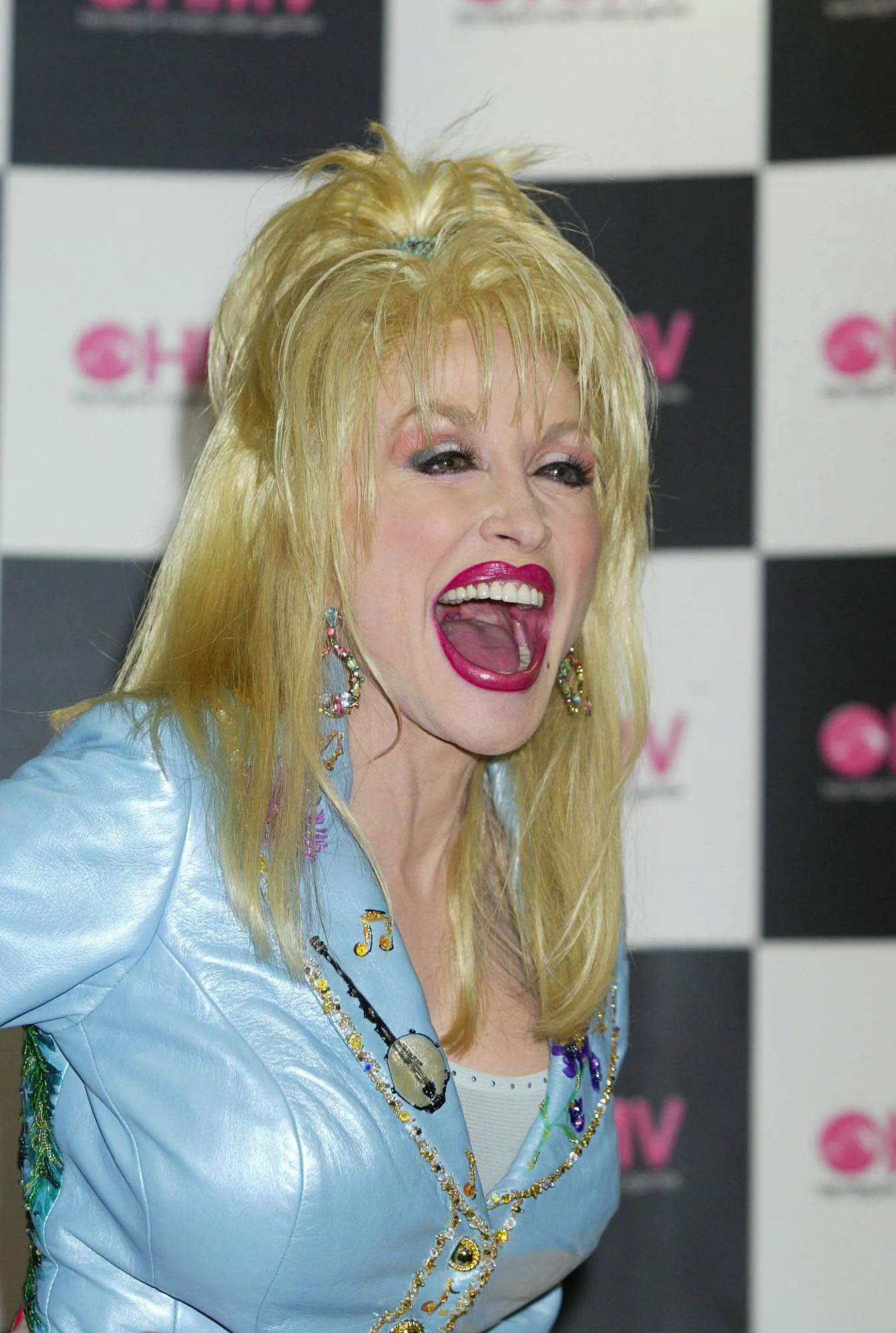 Dolly Parton in 2002