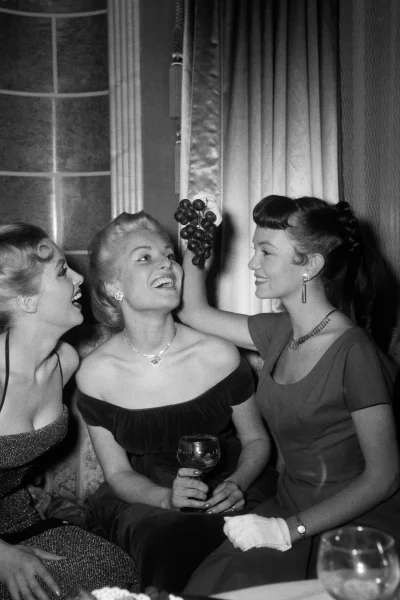 voor-wie-ook-12-druiven-heeft-gegeten-met-oud-en-nieuw-de-traditie-achter-de-viral-tiktok-trend-uitgelegd-378931