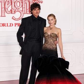 margot-robbie-en-jacob-elordi-zetten-de-gothic-toon-bij-de-wereldpremiere-van-wuthering-heights-382320