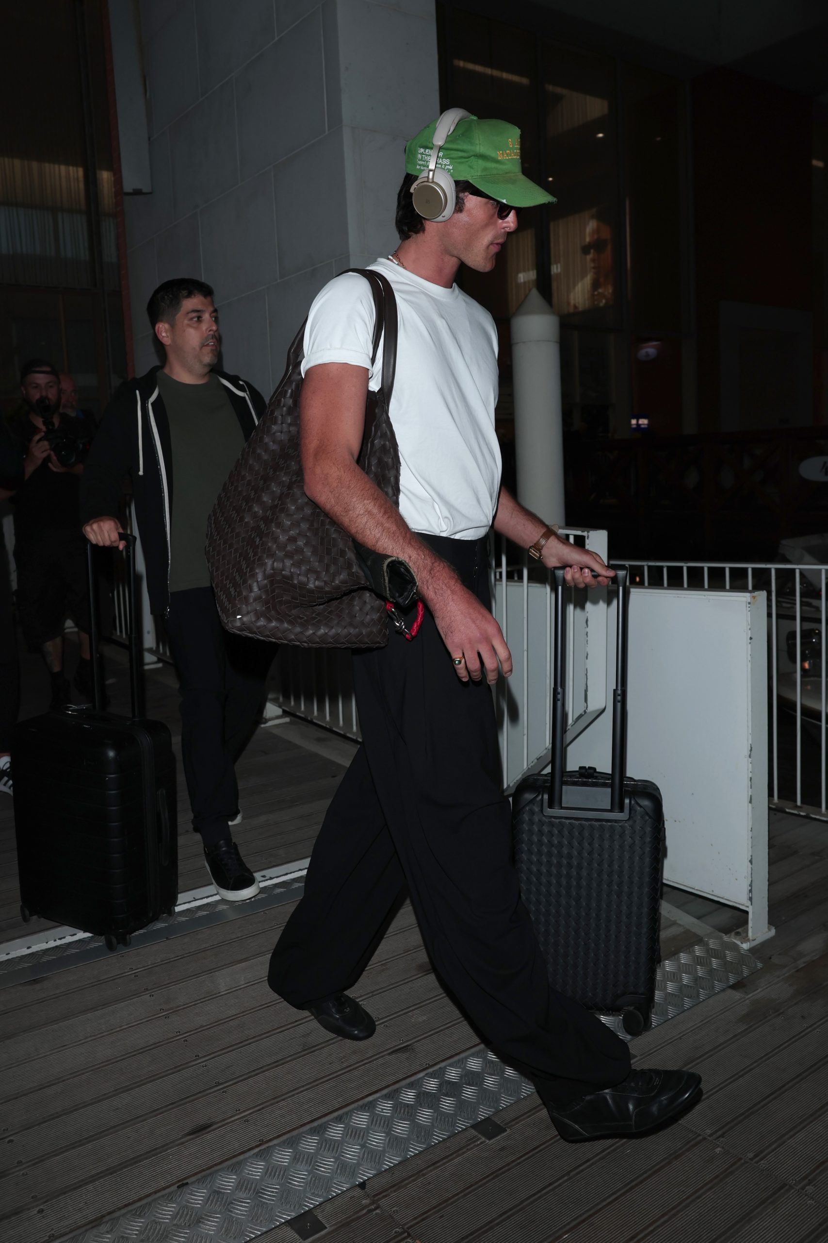 Jacob elordi in tassen voor mannen aritkle