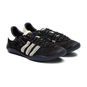 Uit de samenwerking met Wales Bonner