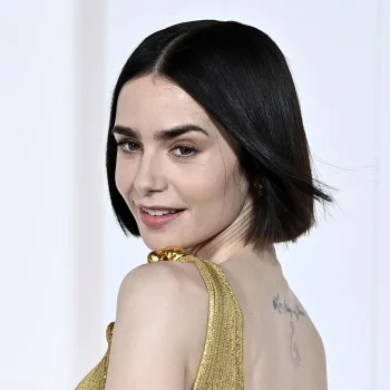 lily-collins-speelt-audrey-hepburn-in-film-over-breakfast-at-tiffanys-385140