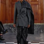Asymmetrie tijdens Copenhagen Fashion Week bij MKDT Studio herfst/winter 2026