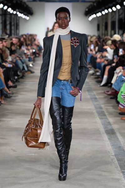 dankzij-de-comeback-van-skinny-jeans-zijn-overknee-laarzen-ook-weer-terug-384641