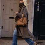 Claudia Schiffer met de Balenciaga City-tas