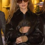 Bella Hadid in Milaan voor fashion week herfst/winter 2026