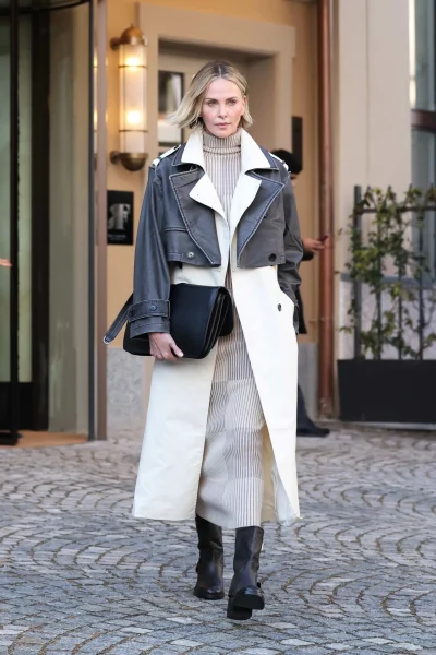 charlize-theron-bewijst-dat-cosy-chic-allesbehalve-saai-is-en-haar-jas-is-nog-verkrijgbaar-383712