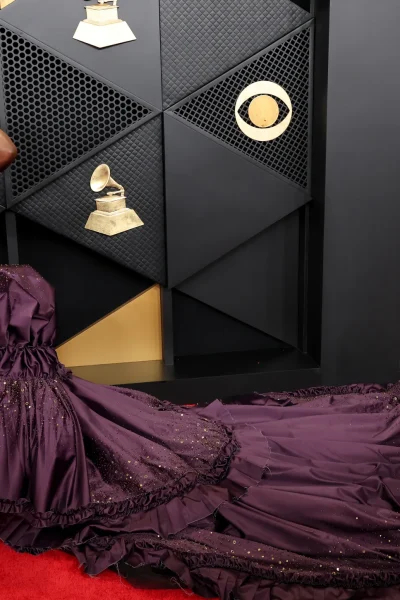 doechii-gaat-voor-modern-goddess-energy-tijdens-de-grammys-2026-382527
