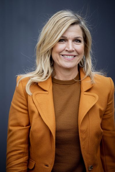 koningin-maxima-kiest-een-onverwachte-kleurencombinatie-voor-de-winter-382759