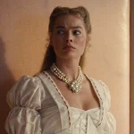 Margot Robbie op de set van Wuthering Heights