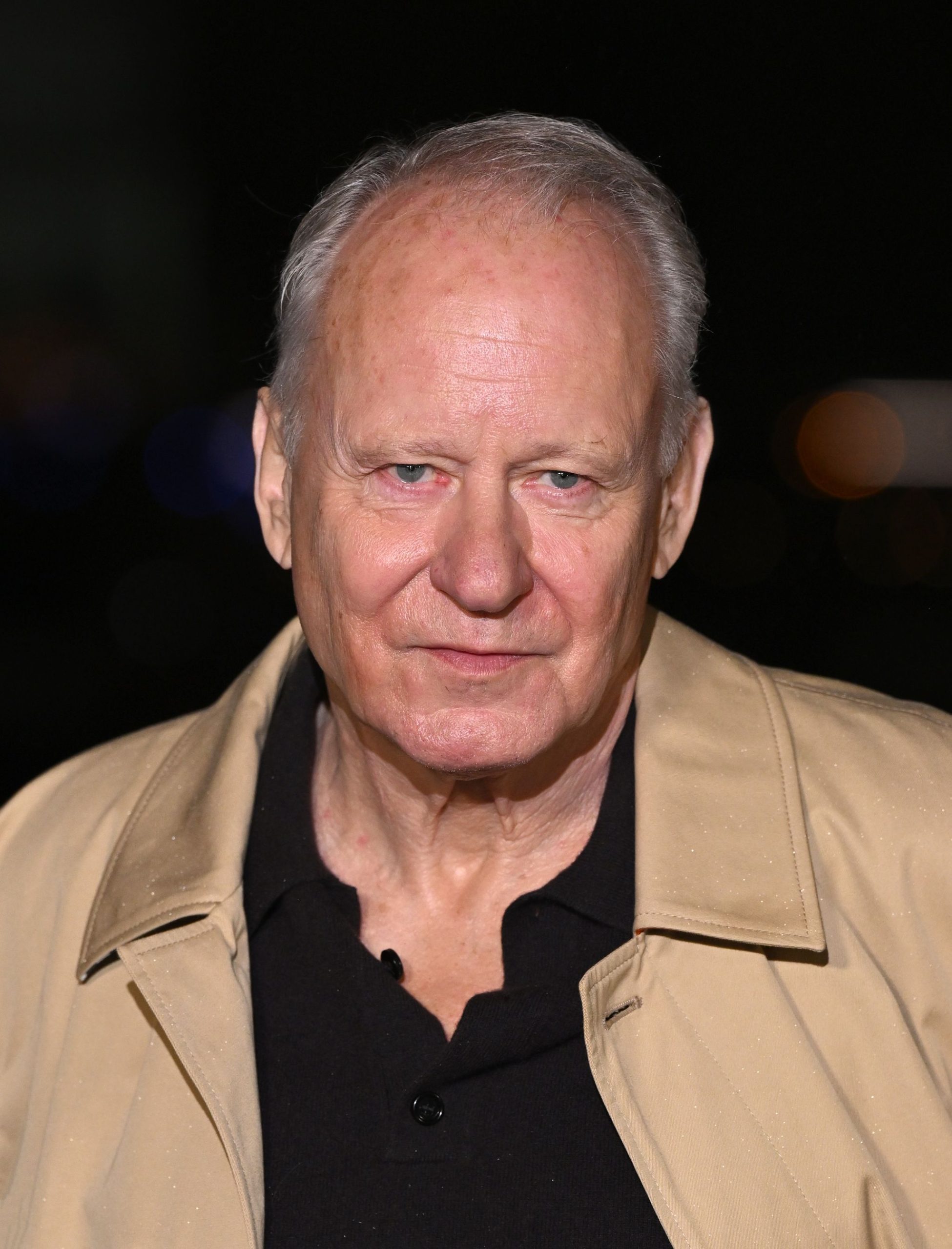 Stellan Skarsgard bij Burberry