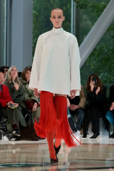 het-klassieke-overhemd-krijgt-dit-voorjaar-een-chique-twist-387834