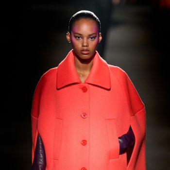 deze-onverwachte-maar-prachtige-kleurencombinaties-bij-balenciaga-wil-je-proberen-386720