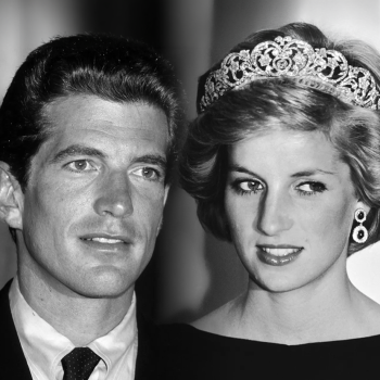 het-echte-verhaal-achter-de-connectie-van-jfk-jr-en-carolyn-bessette-met-prinses-diana-388339