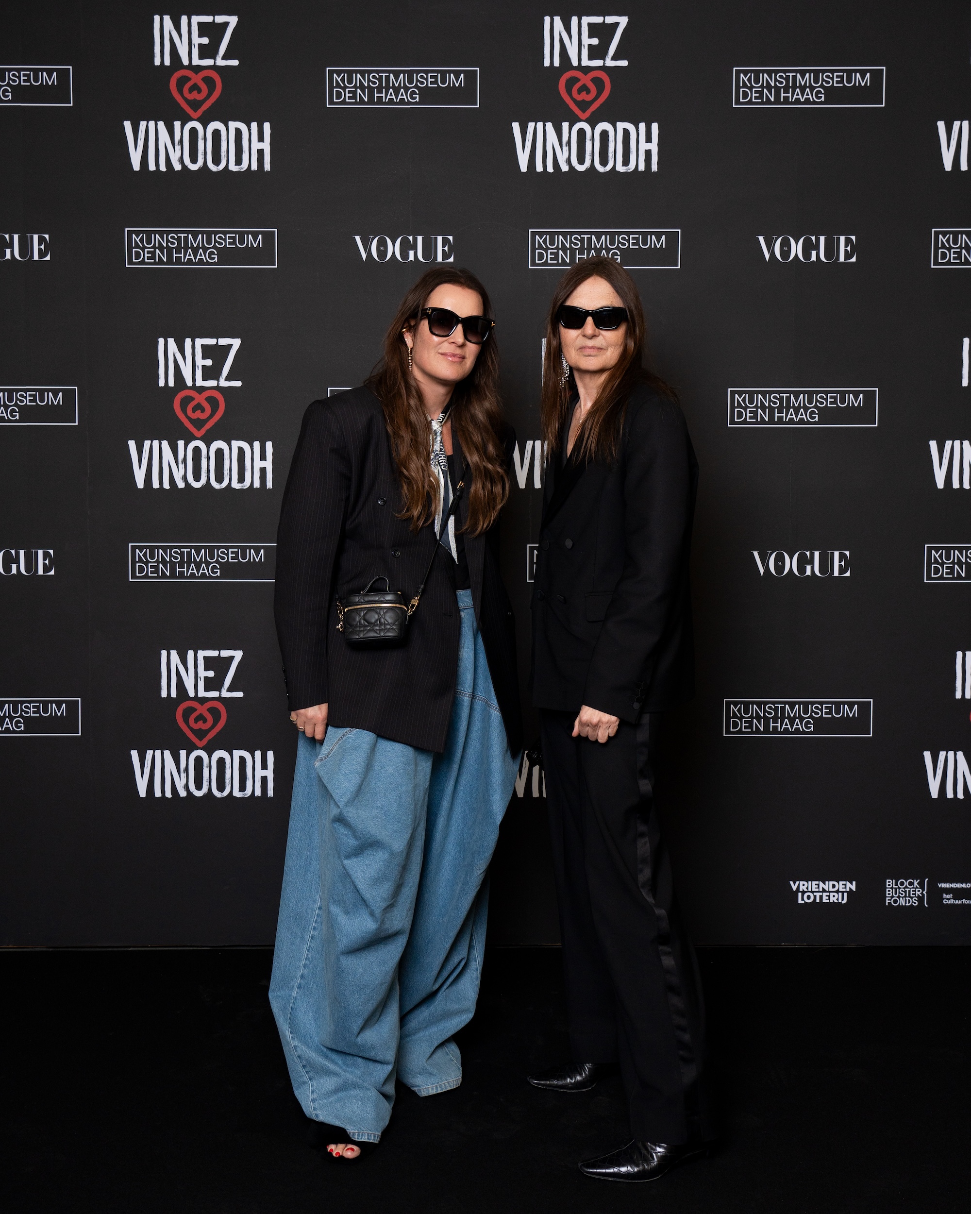 Gasten bij de opening van de tentoonstelling van Inez & Vinoodh in Kunstmuseum Den Haag