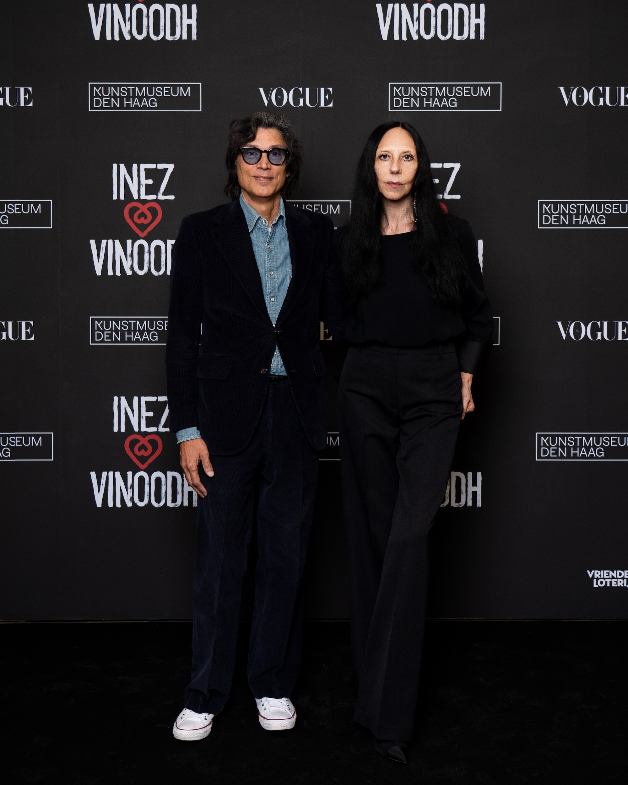 Gasten bij de opening van de tentoonstelling van Inez & Vinoodh in Kunstmuseum Den Haag