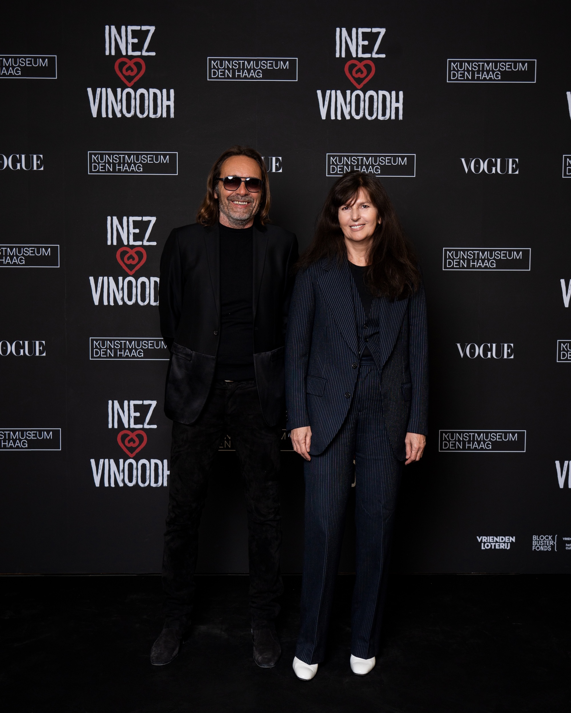 Gasten bij de opening van de tentoonstelling van Inez & Vinoodh in Kunstmuseum Den Haag