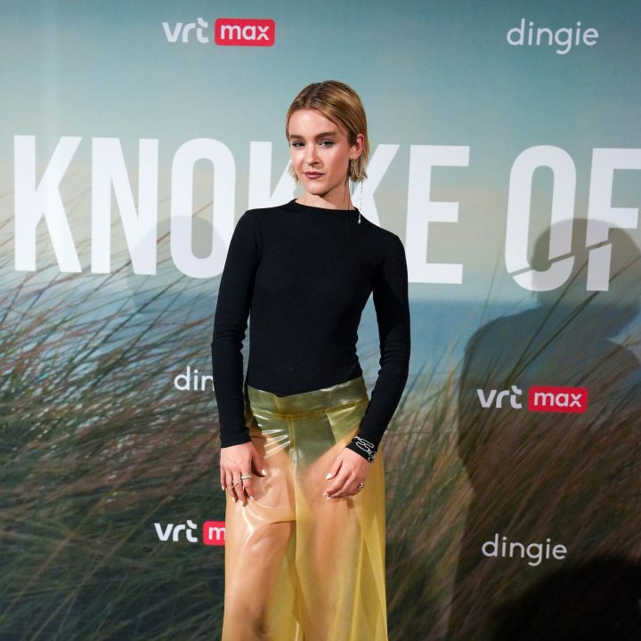 pommelien-thijs-draagt-doorschijnende-latex-broek-van-deze-belgische-ontwerper-389318