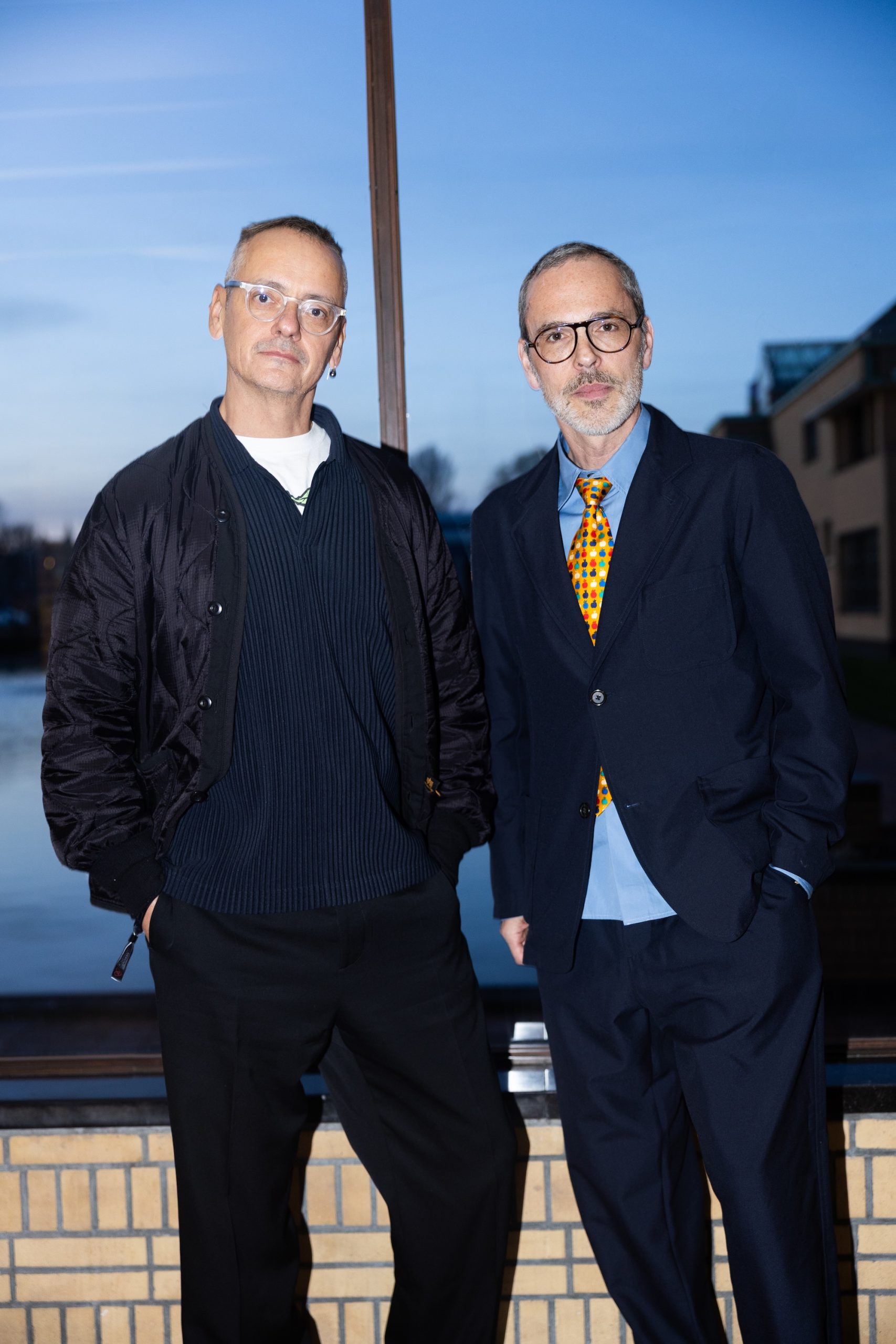 Gasten bij de opening van de tentoonstelling van Inez & Vinoodh in Kunstmuseum Den Haag