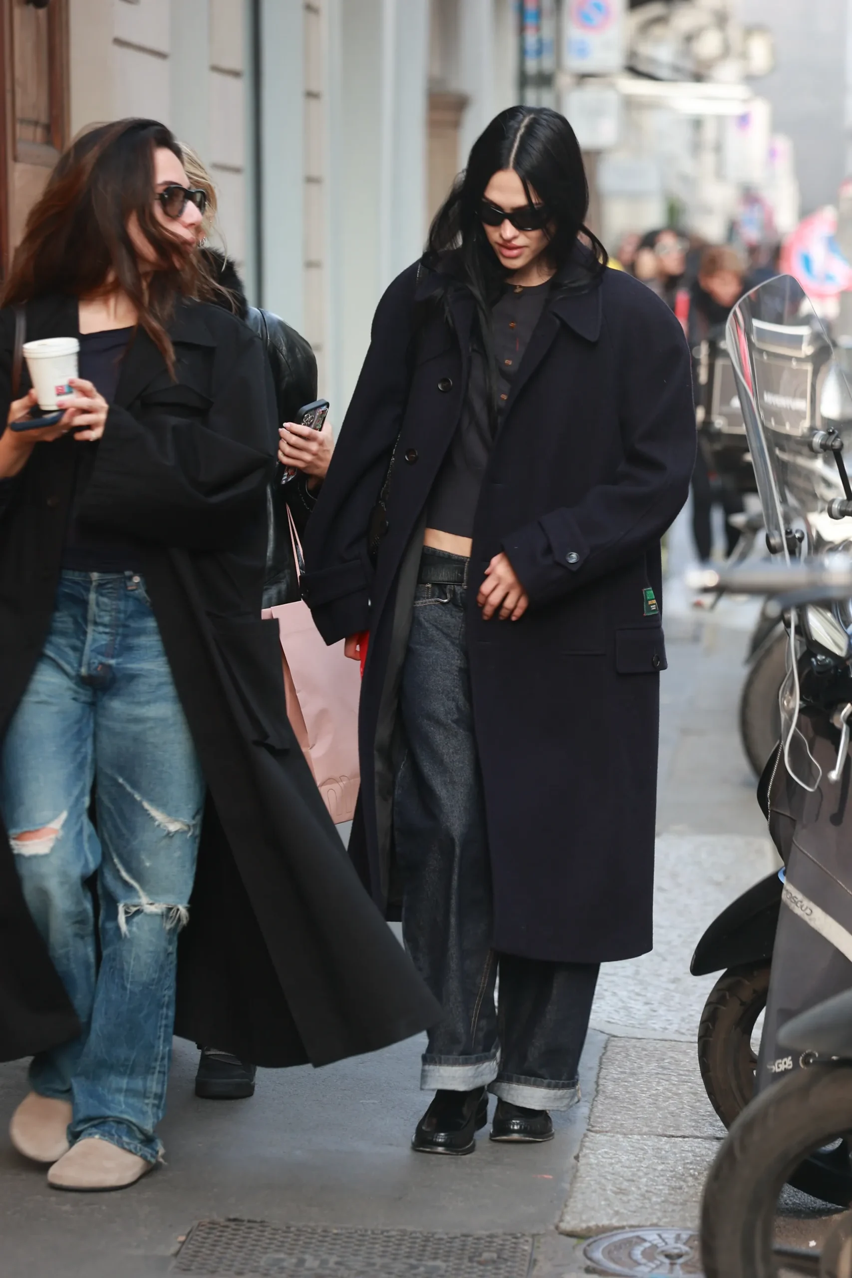 Amelia Gray tijdens de herfst/wintermodeweek 2026-2027 in Milaan