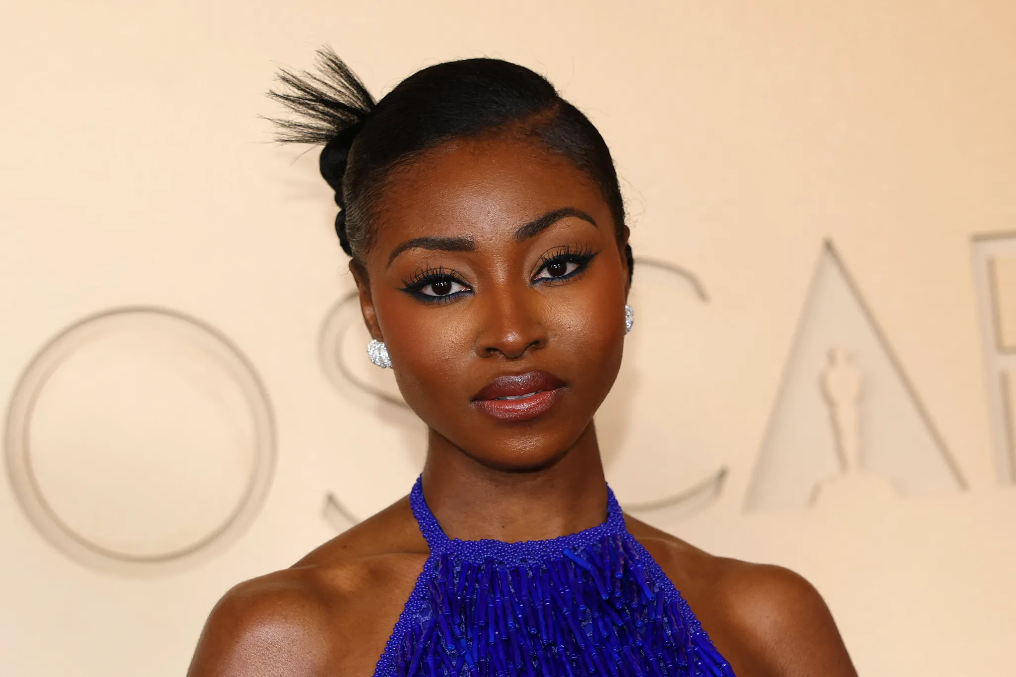 Oscars 2026 rode loper: beauty-look van Jayme Lawson