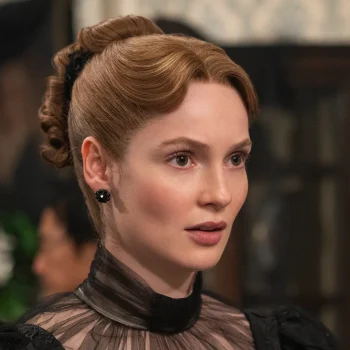 we-krijgen-eindelijk-een-eerste-queer-romance-in-bridgerton-seizoen-5-388681