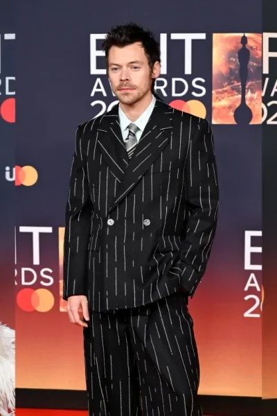 de-best-geklede-sterren-bij-de-brit-awards-2026-385964