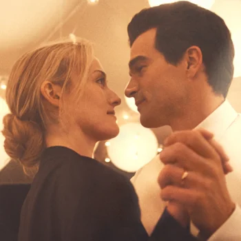 hoe-zag-de-bruiloft-van-carolyn-bessette-en-john-f-kennedy-jr-er-echt-uit-386474