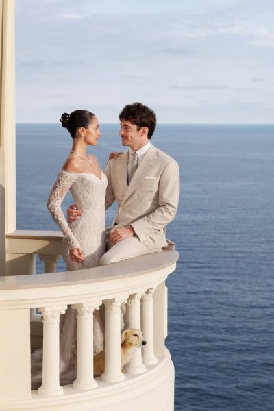 de-bruiloft-van-formule-1-coureur-charles-leclerc-en-alexandra-saint-mleux-was-picture-perfect-386250