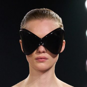 go-big-or-go-home-xxxl-accessoires-nemen-dit-seizoen-je-garderobe-over-386364