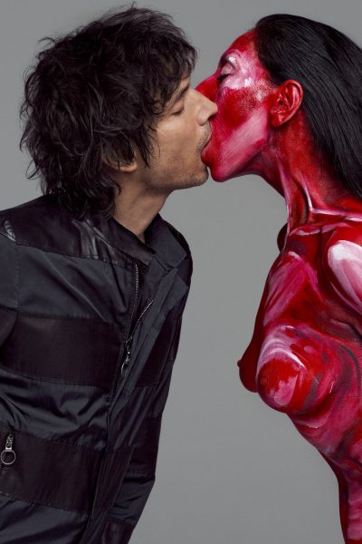 deze-tentoonstelling-over-fotografenduo-inez-vinoodh-opent-deze-week-in-den-haag-387972